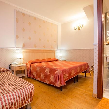 Hotel Arco Di Travertino Roma Esterno foto