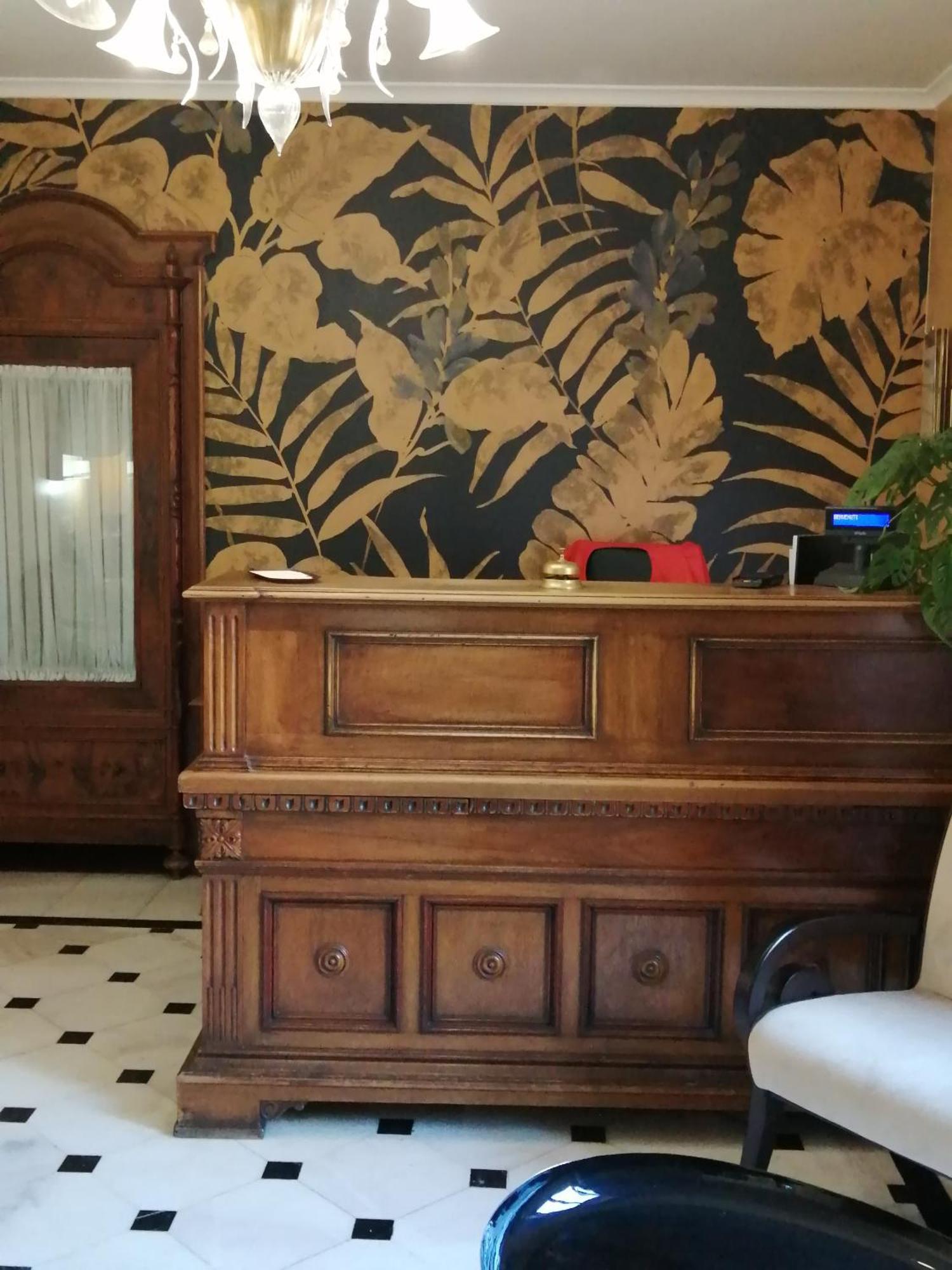 Hotel Arco Di Travertino Roma Esterno foto