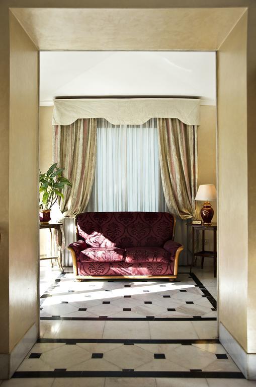 Hotel Arco Di Travertino Roma Esterno foto