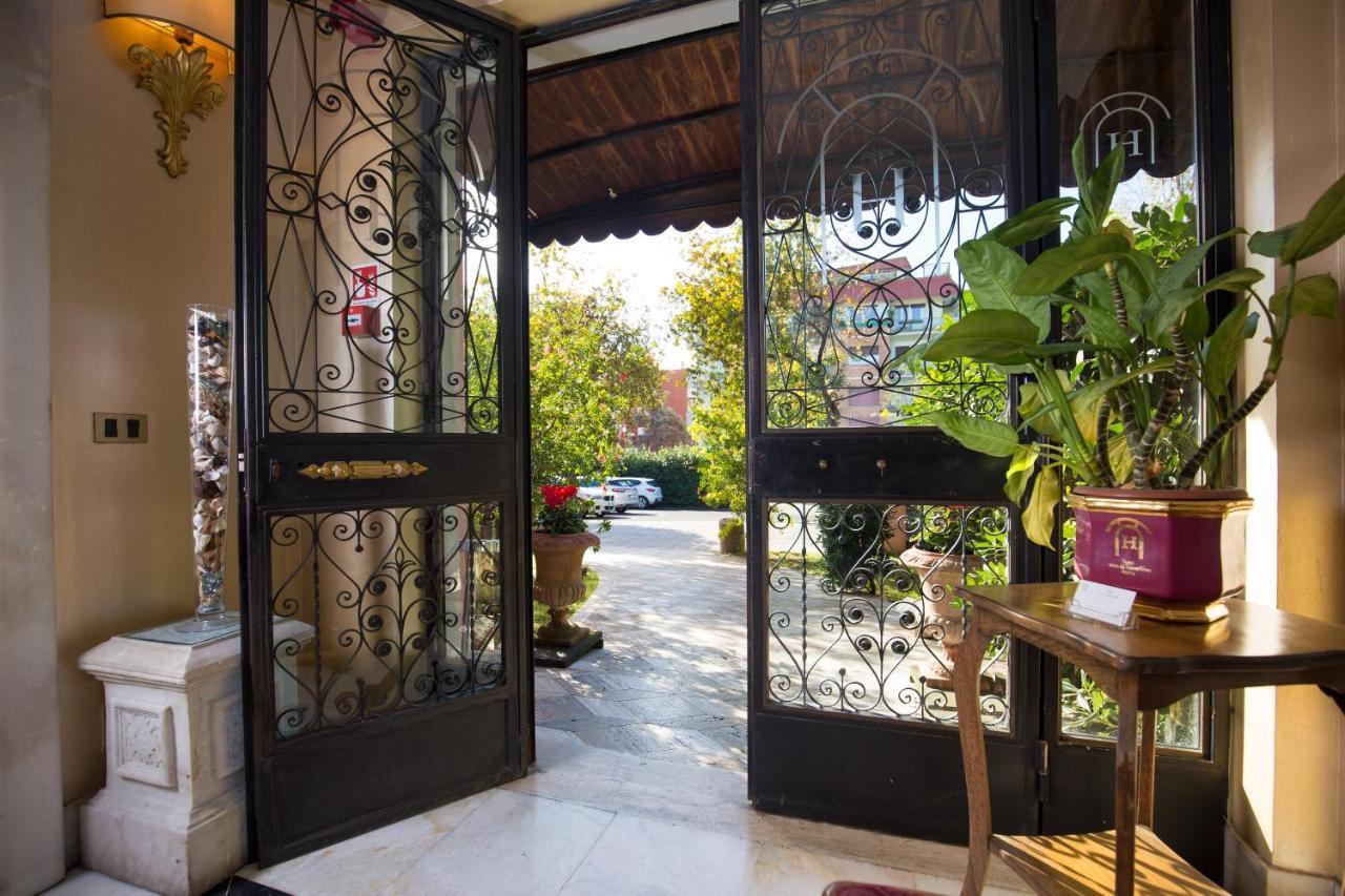 Hotel Arco Di Travertino Roma Esterno foto