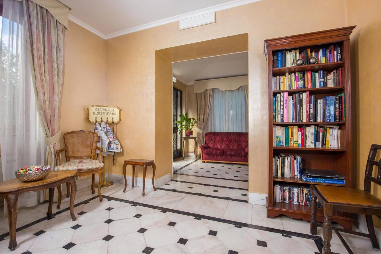 Hotel Arco Di Travertino Roma Esterno foto